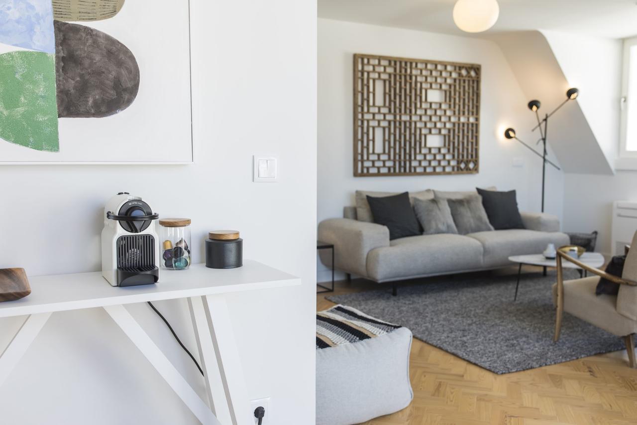Lovelystay - Penthouse On The Tagus In Alfama リスボン エクステリア 写真