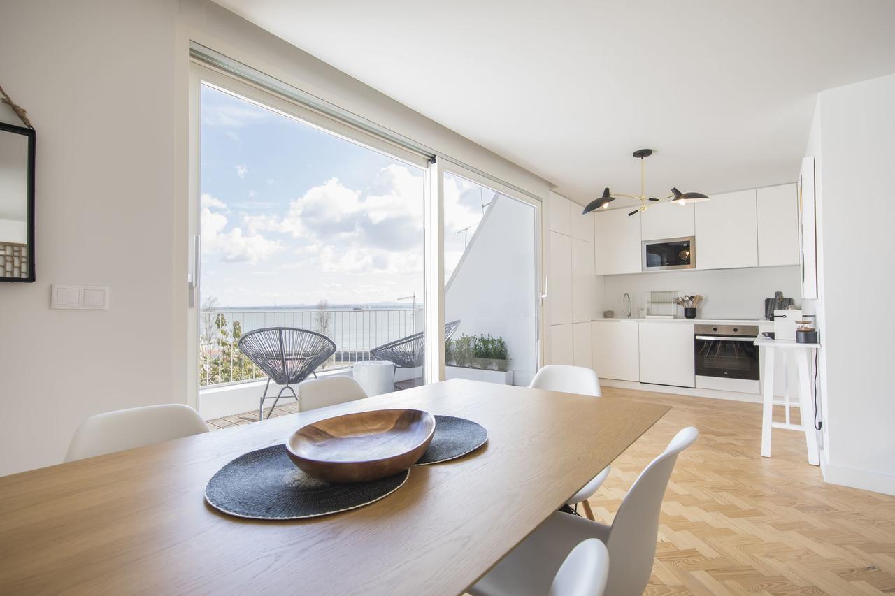 Lovelystay - Penthouse On The Tagus In Alfama リスボン エクステリア 写真